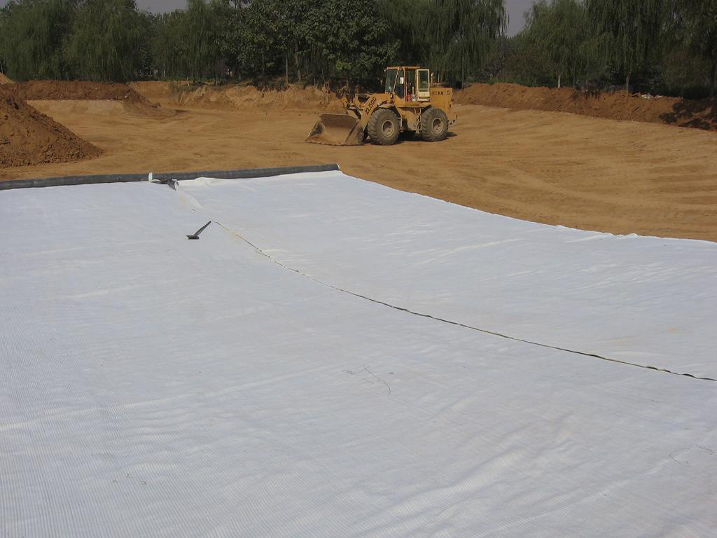 5.8m Bentonite Geosynthetic Clay Liner for Road Construction